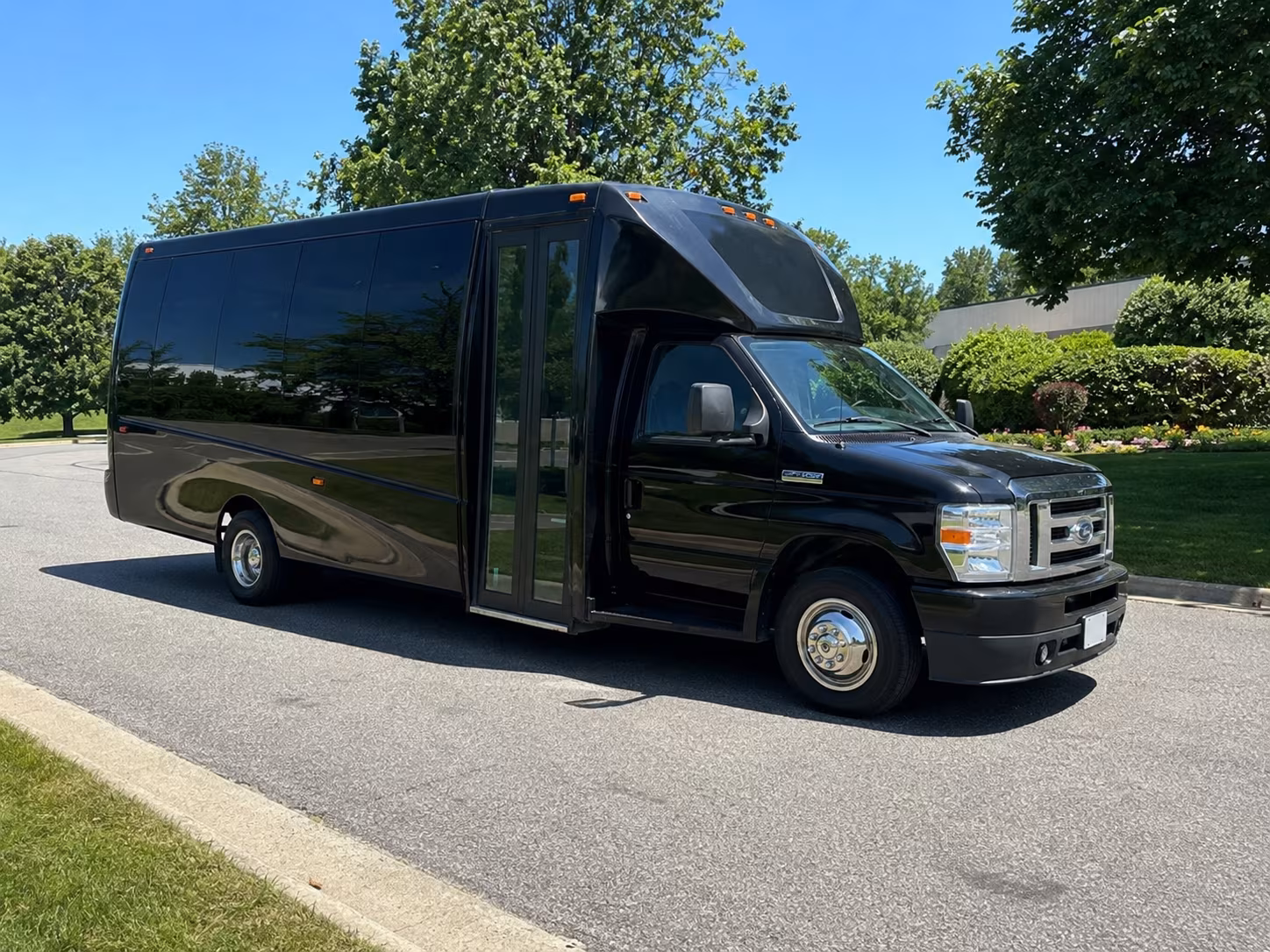 Passenger watching the Virginia Beach scenery during a regional party bus road trip