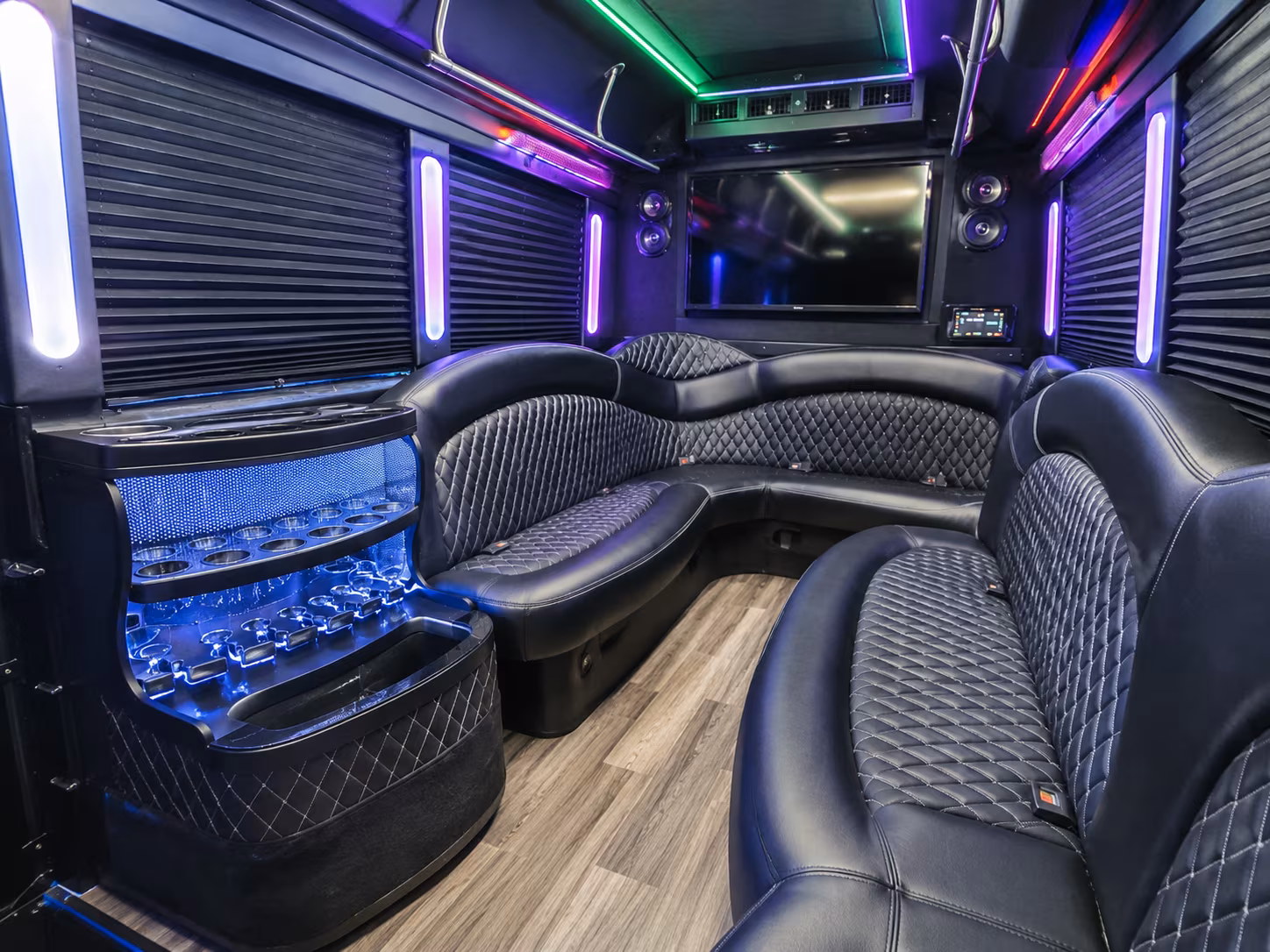 Newport News Winery Tour & Pub Crawl Transportation