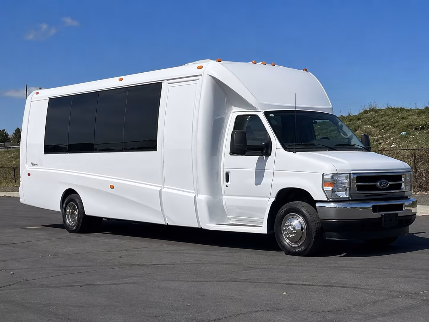 Norfolk Winery Tour & Pub Crawl Transportation
