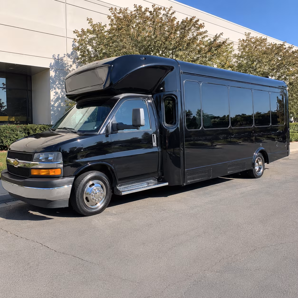 Virginia Beach Birthday, Sweet 16, & Quinceañera Transportation party bus exterior