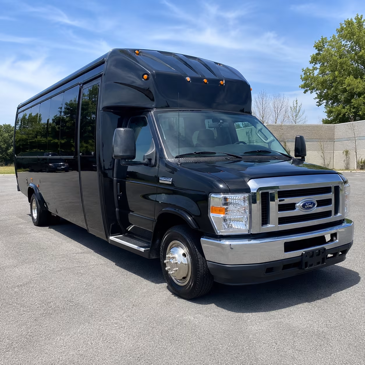 Virginia Beach Birthday, Sweet 16, & Quinceañera Transportation party bus exterior