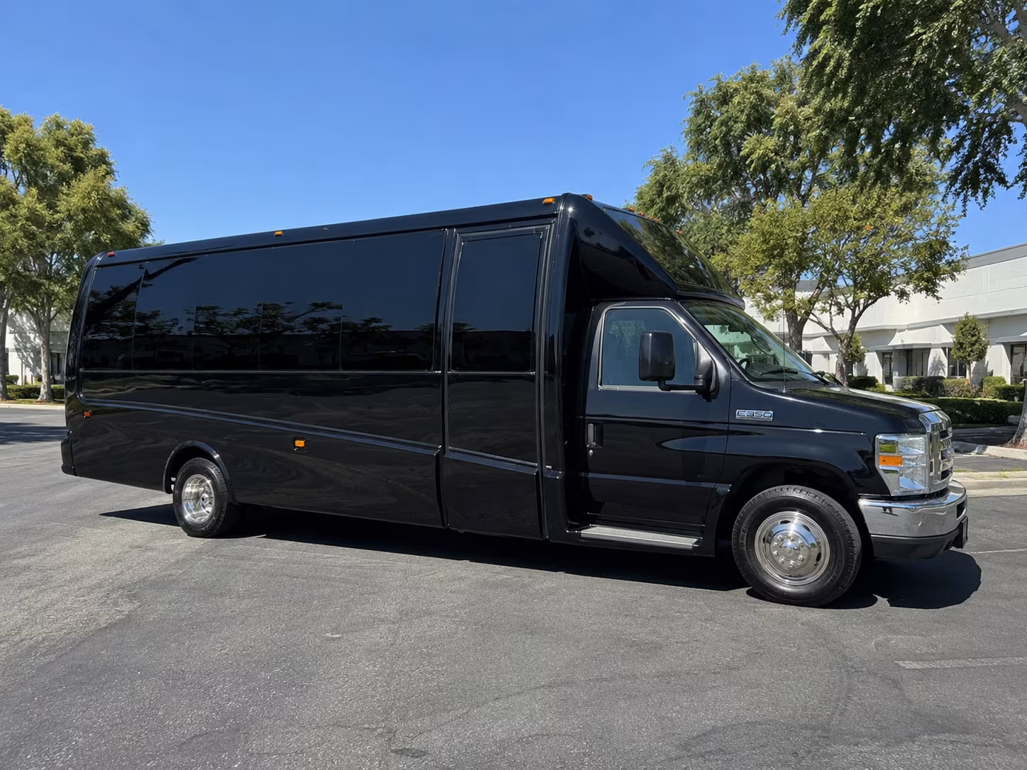 Virginia Beach Winery Tour & Pub Crawl Transportation party bus exterior